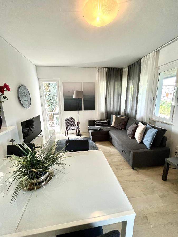 Your Familyapartment In Sirmione Exterior photo