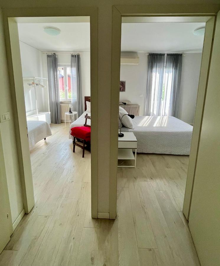 Your Familyapartment In Sirmione Exterior photo