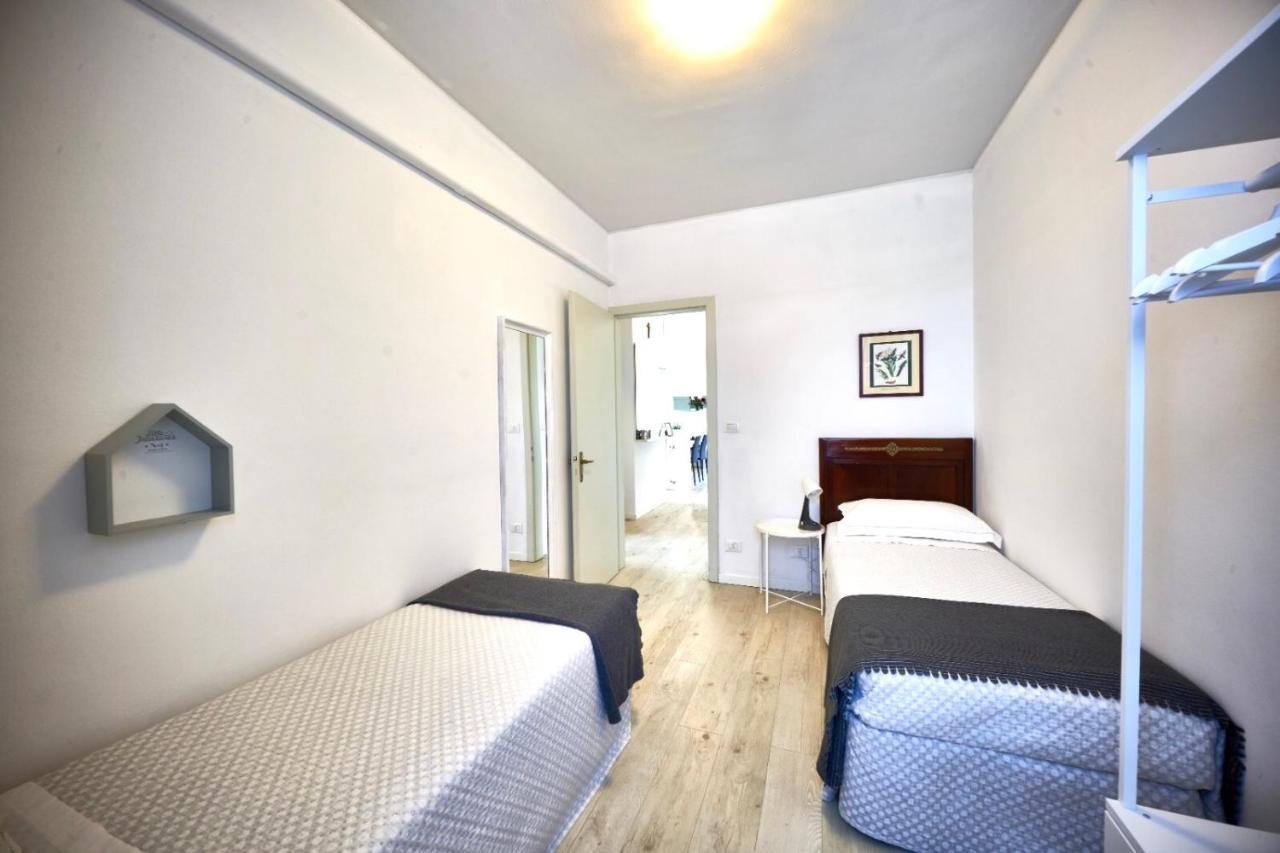 Your Familyapartment In Sirmione Exterior photo